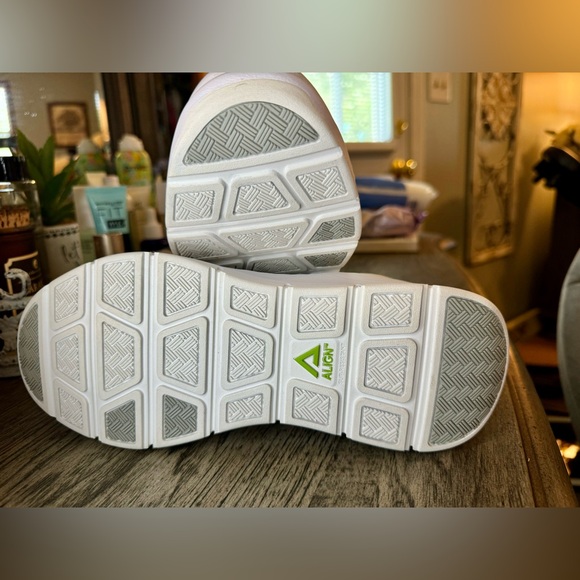 Brand New Align Luna Shoes - Picture 7 of 8